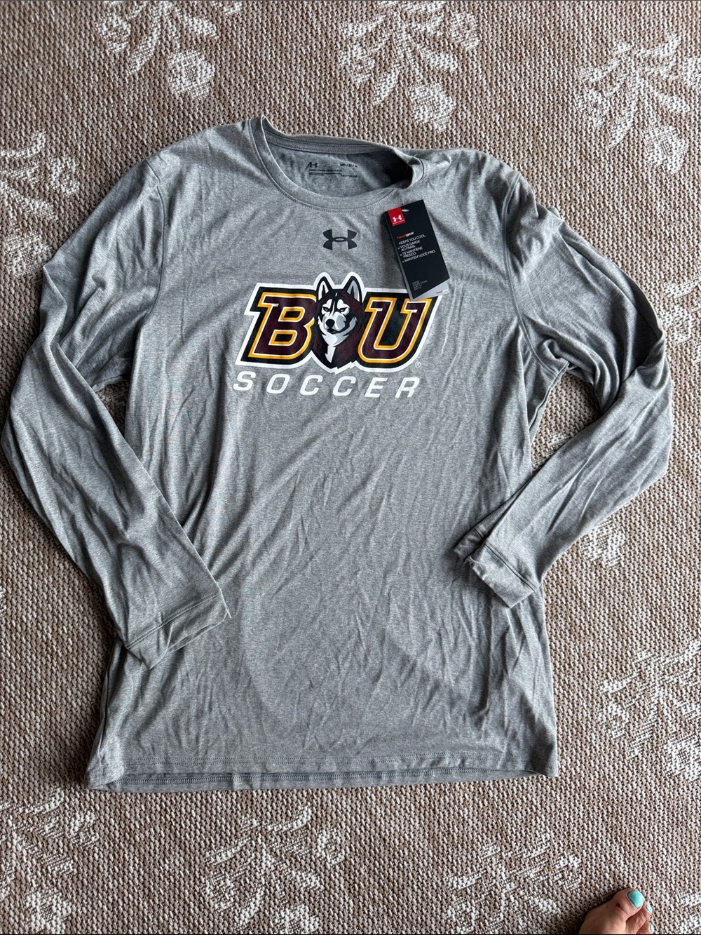 NWT Under Armour Gray BU Soccer Long-Sleeve Performance Shirt 1553-LGW2